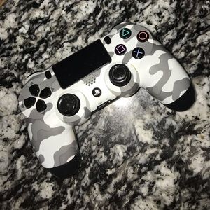 A grey army ps4 control